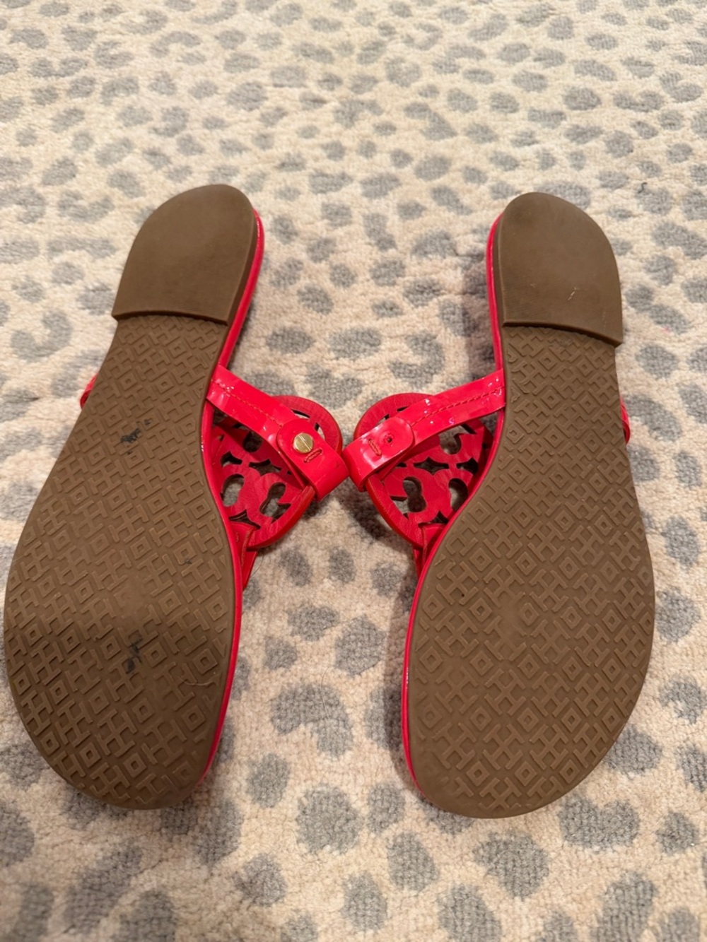 Tory Burch Red Patent Miller Thong Sandals - Picture 4 of 5